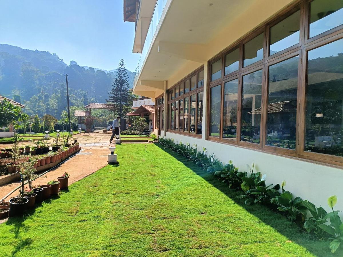 Hill Crest Resort - Coorg Madikeri Exterior photo