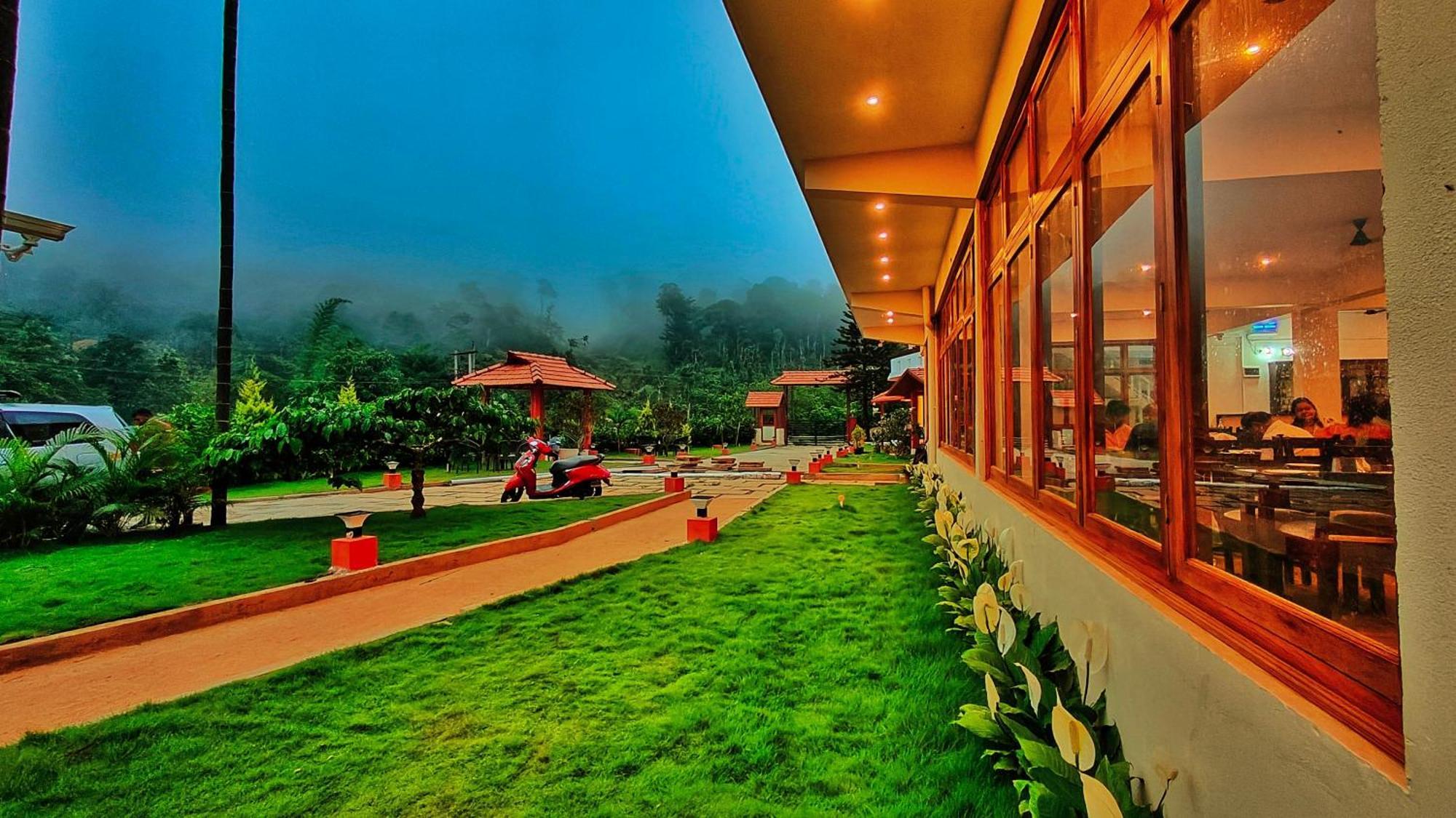 Hill Crest Resort - Coorg Madikeri Exterior photo