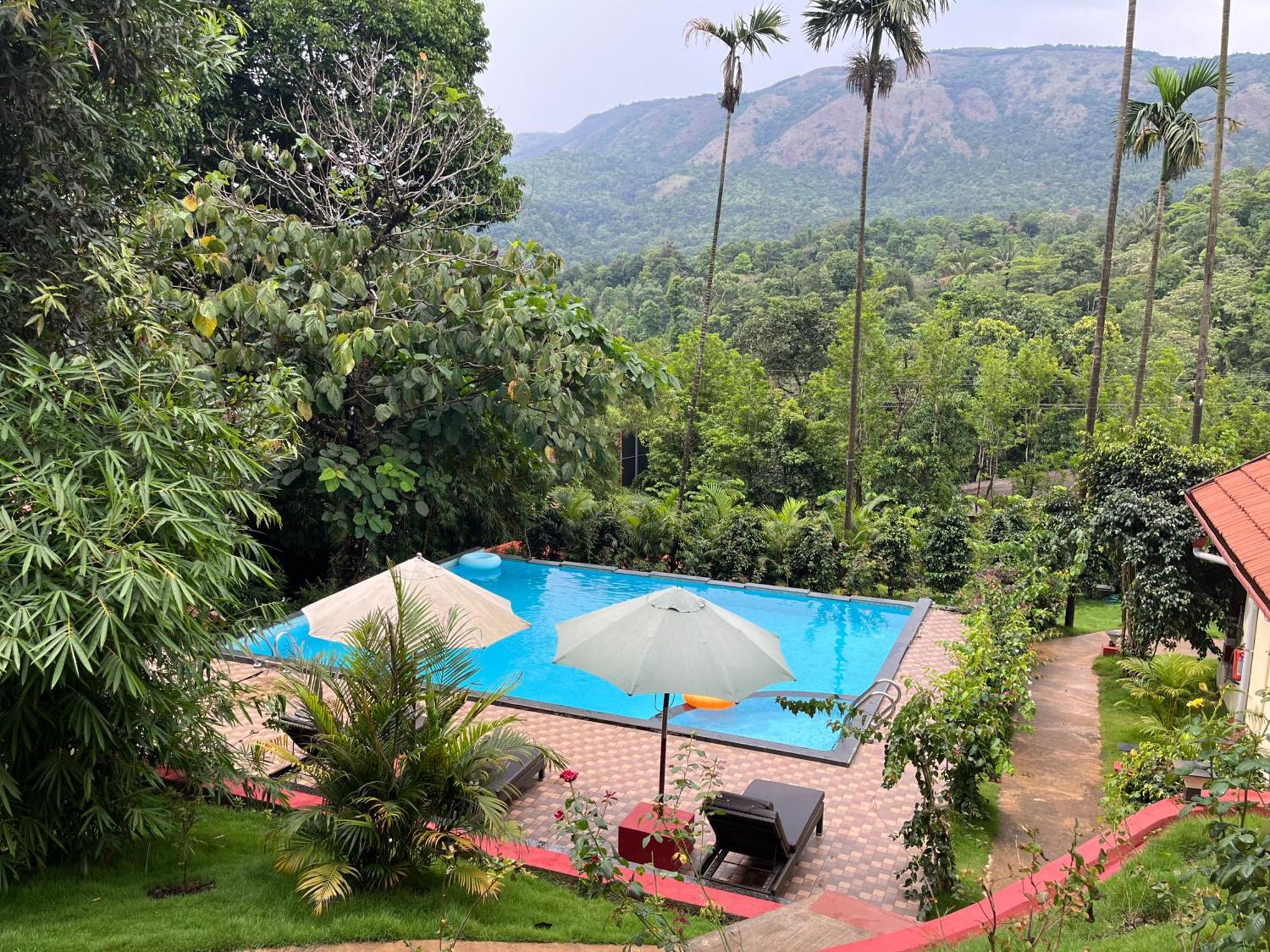 Hill Crest Resort - Coorg Madikeri Exterior photo