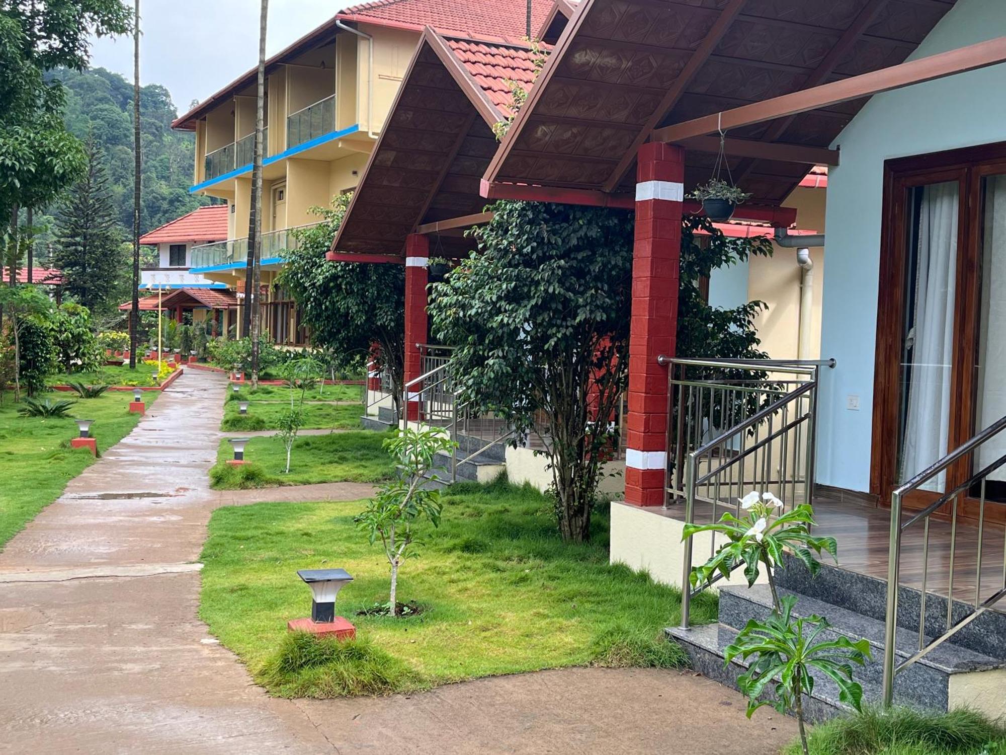 Hill Crest Resort - Coorg Madikeri Exterior photo