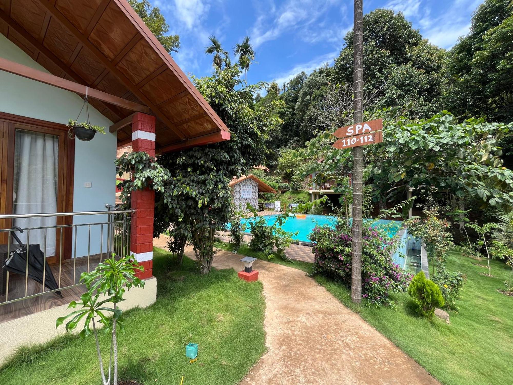 Hill Crest Resort - Coorg Madikeri Exterior photo